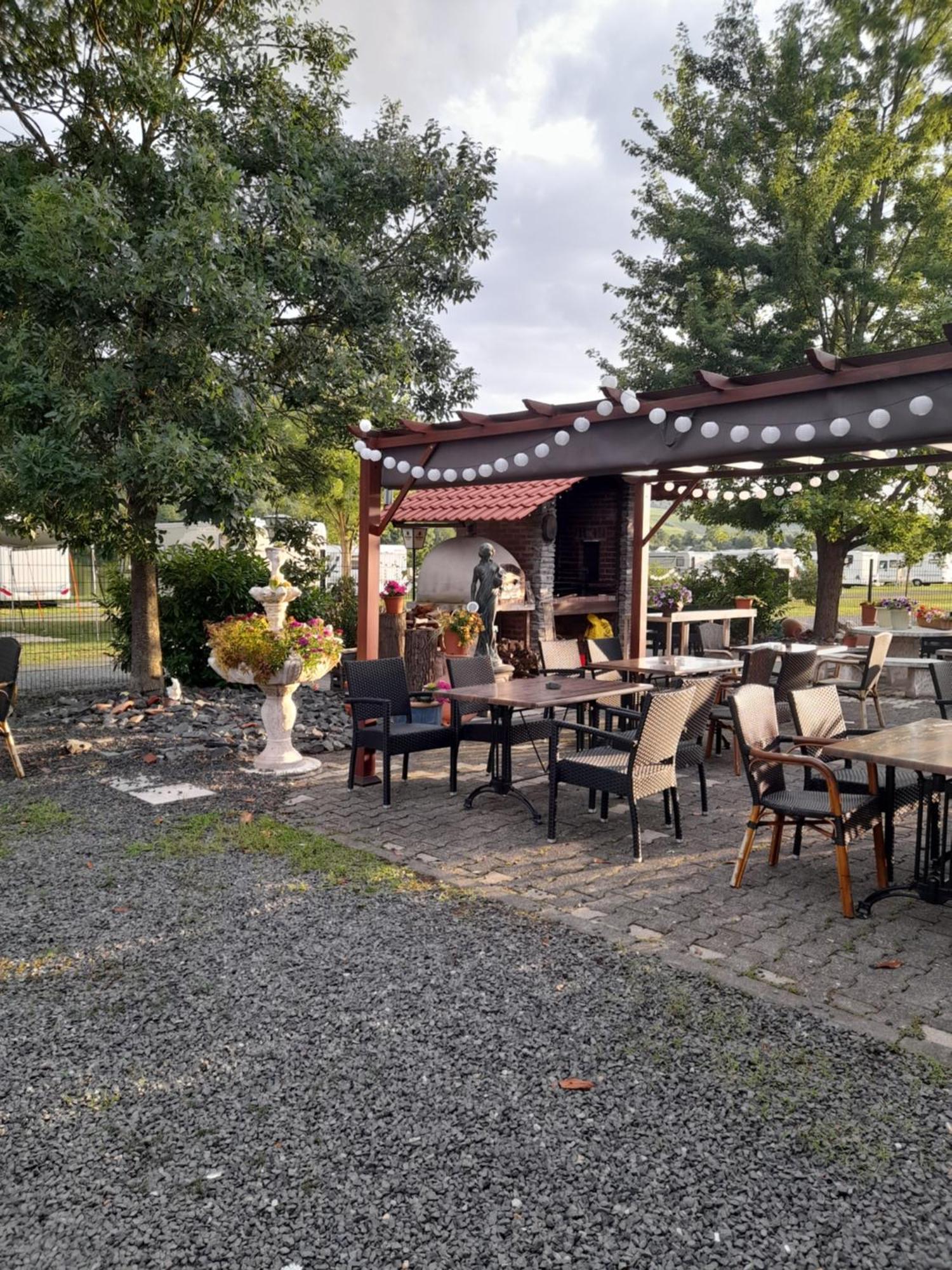 Ferienwohnungen Am Moselbeach Mehring  Phòng bức ảnh